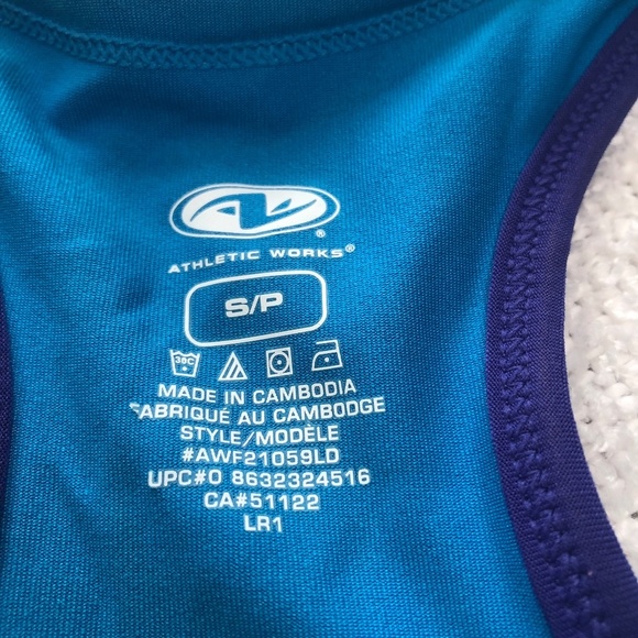 Athletic Works small workout top, padded bra, muscle shirt new or like new - Picture 3 of 6